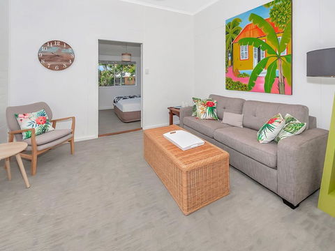 A Touch Of The Bahamas On McKenzie MK3 - Accommodation Port Macquarie 0