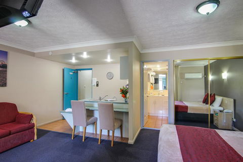 AAA Airport Albion Manor Apartments And Motel - Accommodation Port Macquarie 2