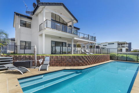 Above And Beyond - Beautiful Home With Pool - Accommodation Port Macquarie 0