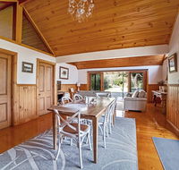 Abrahams On Bank - Accommodation Port Macquarie