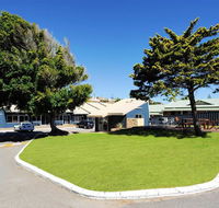 Abrolhos Reef Lodge - Accommodation Port Macquarie