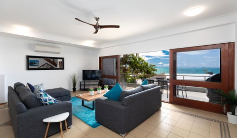 Absolute Airlie - Accommodation Port Macquarie 1