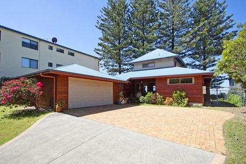 Absolute Beachfront At Hastings - Accommodation Port Macquarie 1