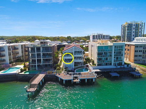 Absolute Waterfront On The Pumicestone Passage - Accommodation Port Macquarie 0