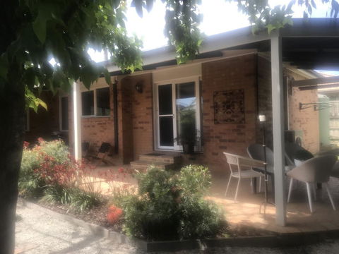Acacia House - Central Healesville - Yarra Valley - Accommodation Port Macquarie 3