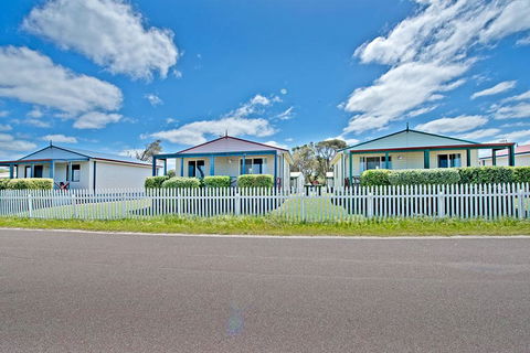 Acclaim Rose Gardens Beachside Holiday Park - Accommodation Port Macquarie 1