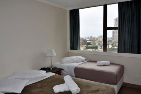 Accommodation Sydney City Centre - Hyde Park Plaza 3 Bedroom 1 Bathroom Apartment - Accommodation Port Macquarie 1