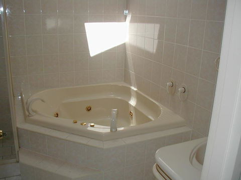 Accommodation Sydney North - Forestville 4 Bedroom 2 Bathroom House - Accommodation Port Macquarie 3