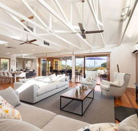 Acqua Vista - water view fireplace walk to beach - Accommodation Port Macquarie