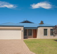 Acrosstheway - Accommodation Port Macquarie