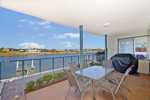 Dolphins 2 7 Commodore Crescent - Accommodation Port Macquarie 0