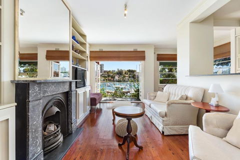 Double Bay Harbour-front Apartment With Stunning Views - Accommodation Port Macquarie 2