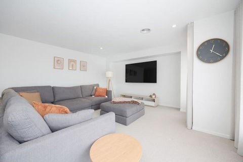 EDEN Spacious Torquay Family Escape - Accommodation Port Macquarie 3