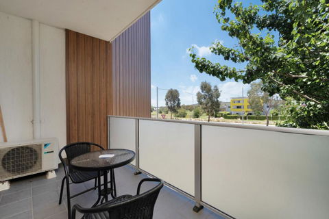 Elegant 2-Bed Apartment With Balcony - Accommodation Port Macquarie 2