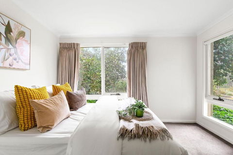 Enjoy Nature At Modern Diamond Creek Farmhouse - Accommodation Port Macquarie 1