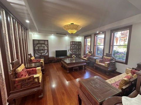 Exquisite Chinese Style Garden - Accommodation Port Macquarie 0
