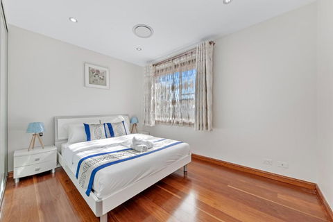 Exquisite Chinese Style Garden - Accommodation Port Macquarie 1