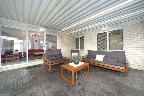 Family Escape Serene Oasis With Pool And AC - Accommodation Port Macquarie 3