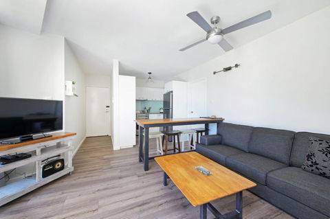 Flynns Beach Apartments 4 41 Pacific Drive - Accommodation Port Macquarie 0