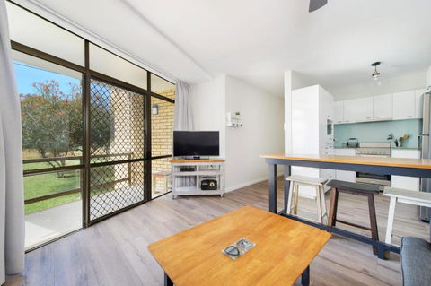 Flynns Beach Apartments 4 41 Pacific Drive - Accommodation Port Macquarie 1