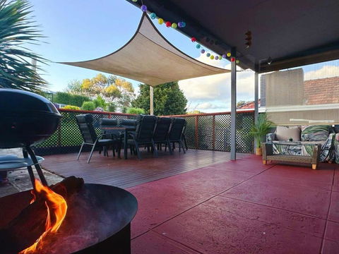 Fonton Blue Holiday Home Close To City And Airport - Accommodation Port Macquarie 1