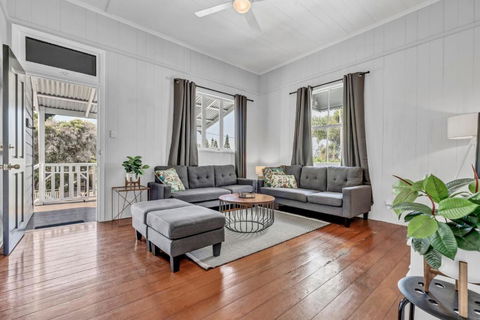 Gabba Central House 3BR2Bath Pets - Accommodation Port Macquarie 1