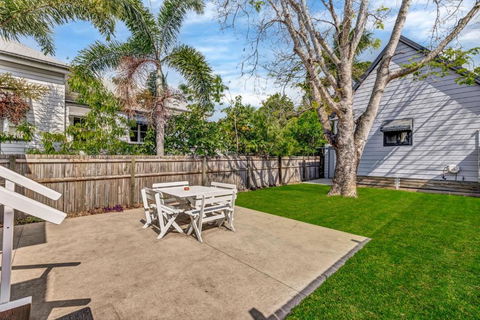 Gabba Central House 3BR2Bath Pets - Accommodation Port Macquarie 0