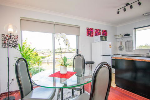 Gairdner Cottage - Something A Bit Different! - Accommodation Port Macquarie 3