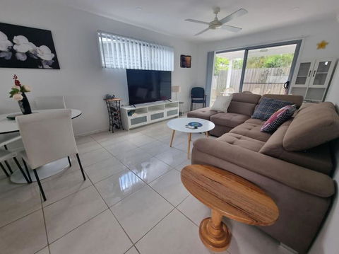 Glass House Mountains Retreat - Accommodation Port Macquarie 0