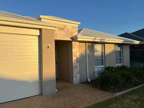 Garrison Cottage - Accommodation Port Macquarie 1