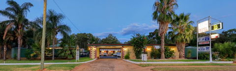 Golden Peak Motel PeakHill - Accommodation Port Macquarie 4