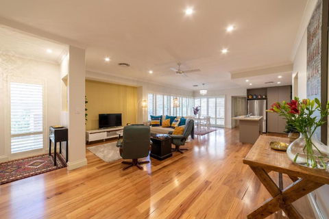 Greenmount Getaway - Accommodation Port Macquarie 0