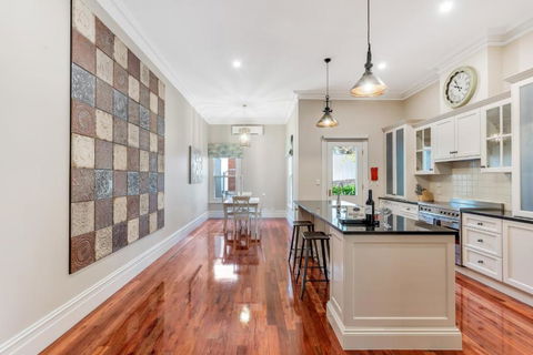 Grandview Accommodation - The Flaxley Apartments - Accommodation Port Macquarie 4