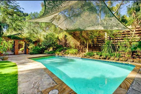 Granny Unit Self Contained Double Storage WIFI POOL PARKING - Accommodation Port Macquarie 1