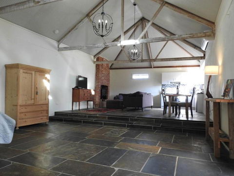 Grape Pickers Cottage - Accommodation Port Macquarie 0