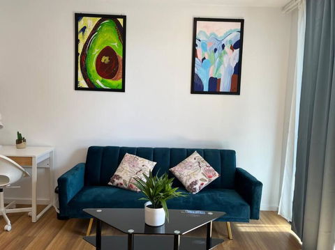 Gungahlin Center-1 Bedroom New Stylish Unit - Accommodation Port Macquarie 1