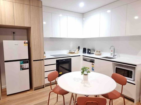 Gungahlin Center-1 Bedroom New Stylish Unit - Accommodation Port Macquarie 2