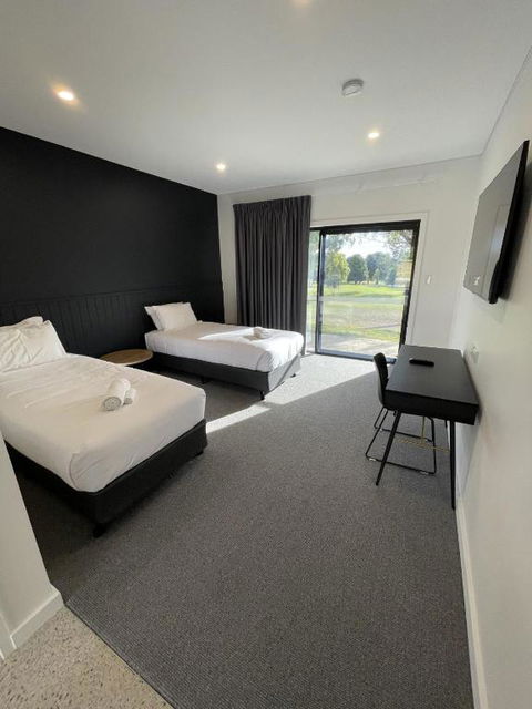Harden Country Club Motel - Accommodation Port Macquarie 0