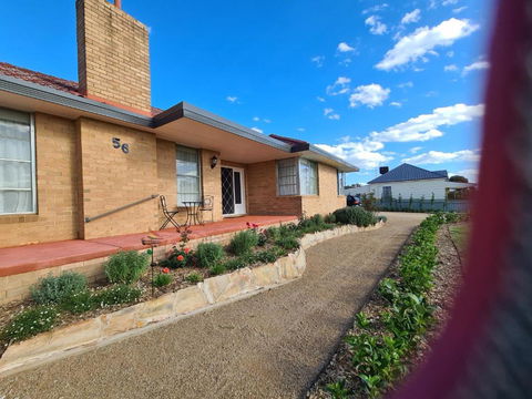 Harden Golfers Rest Accommodation - Accommodation Port Macquarie 3