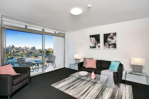 HARIS - Modern 2BR Apartment With Views - Accommodation Port Macquarie 0