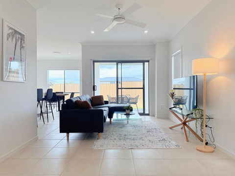 Harmony Heights 4 Beds Villa At Rochedale - Accommodation Port Macquarie 1