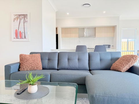 Harmony Heights 4 Beds Villa At Rochedale - Accommodation Port Macquarie 3