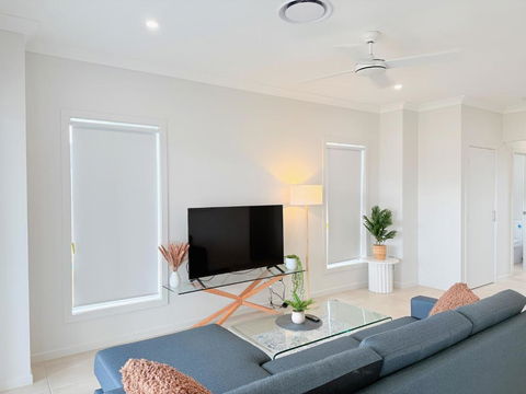 Harmony Heights 4 Beds Villa At Rochedale - Accommodation Port Macquarie 2