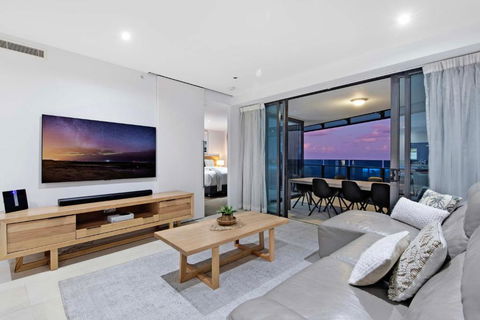 GUARANTEED OCEAN VIEW - Level 16 And Up - Soul Surfers Paradise - Self Contained &Privately Managed - Accommodation Port Macquarie 3