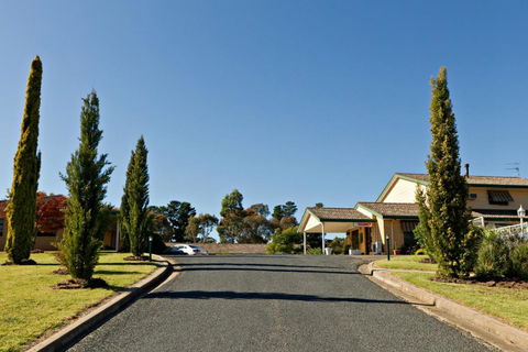Hilltops Retreat Motor Inn - Accommodation Port Macquarie 0