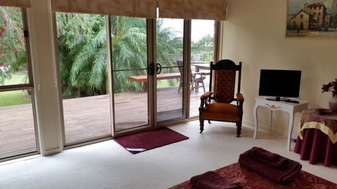 Hilltop Hideaway - Accommodation Port Macquarie 2