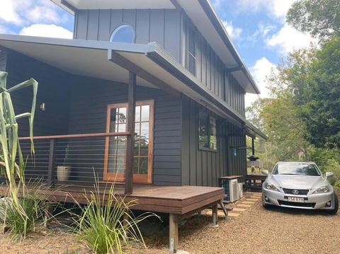 Hilltop Woods Noosa - Accommodation Port Macquarie 0