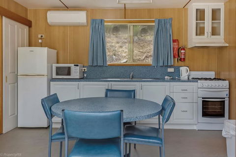 Hobart Bush Cabins - Accommodation Port Macquarie 3