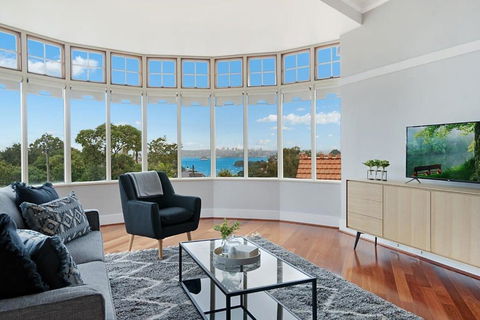 Huge Harbour View Apartment In Historic Home - Accommodation Port Macquarie 0