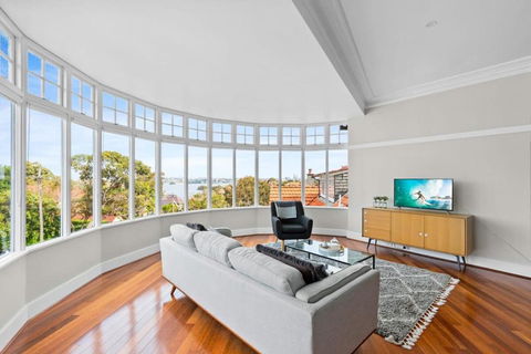 Huge Harbour View Apartment In Historic Home - Accommodation Port Macquarie 1